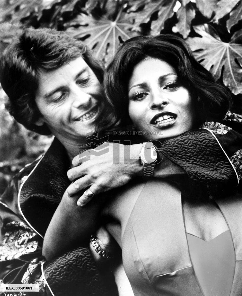 FOXY BROWN