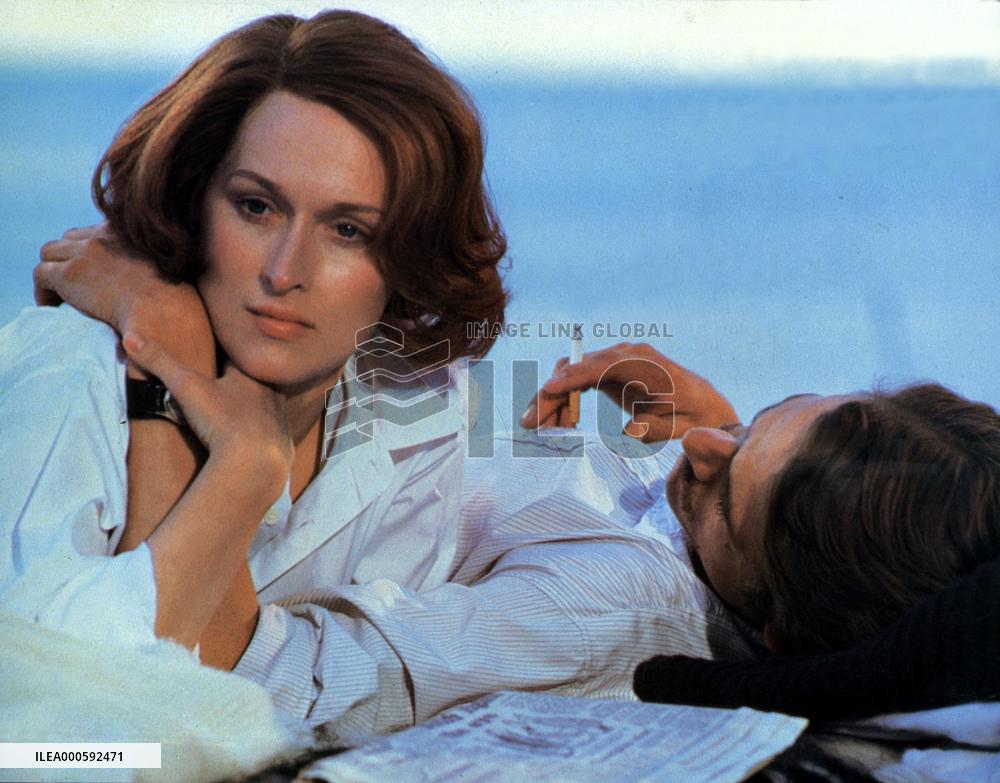 THE FRENCH LIEUTENANT'S WOMAN