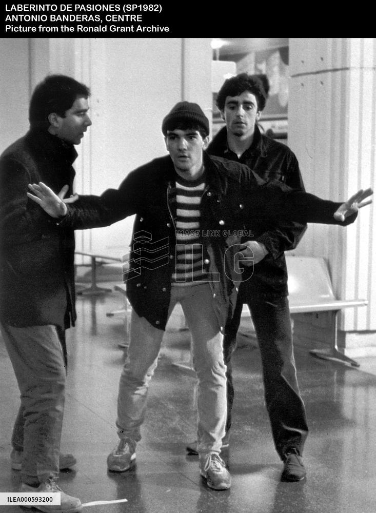 LABERINTO DE PASIONES