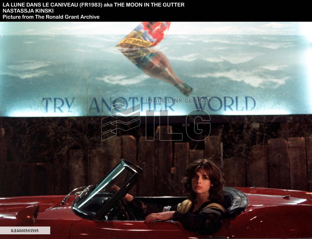 LA LUNE DANS LE CANIVEAU