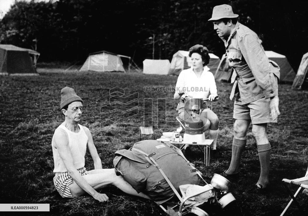 CARRY ON CAMPING