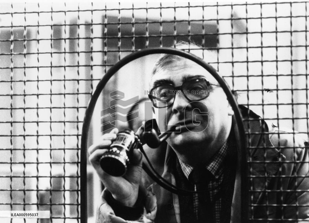 CLAUDE CHABROL DIRECTING Le sang des Autres