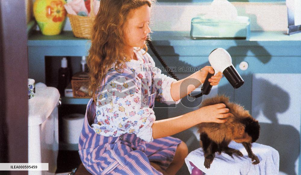 MONKEY TROUBLE (US/JAP 1994) NEW LINE CINEMA THORA BIRCH