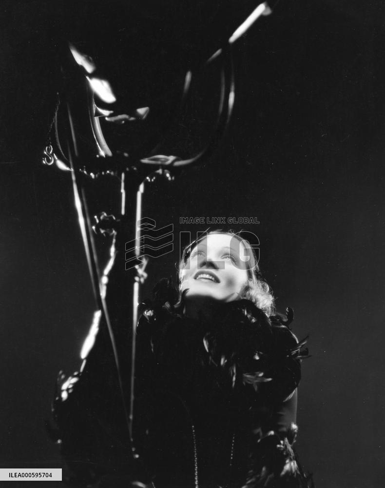 MARLENE DIETRICH