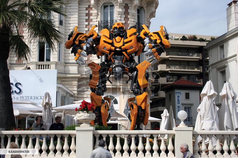 TRANSFORMERS: REVENGE OF THE FALLEN