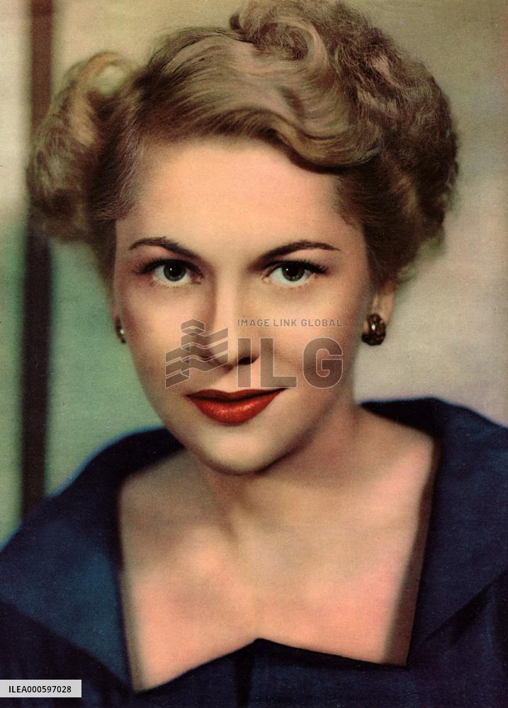 JOAN FONTAINE