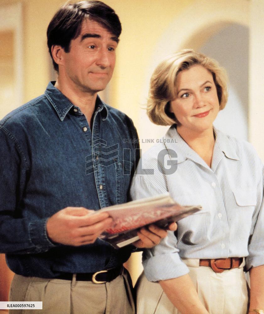 SERIAL MOM