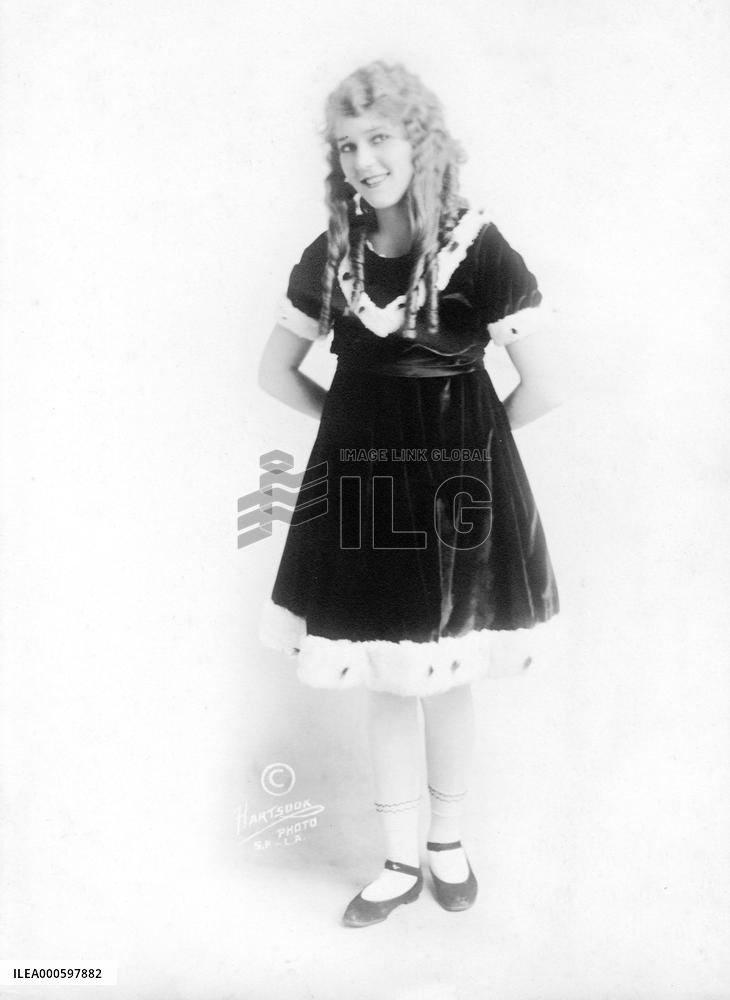 MARY PICKFORD