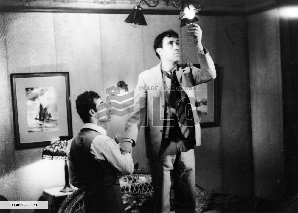 THE LONG DAY'S JOURNEY INTO NIGHT