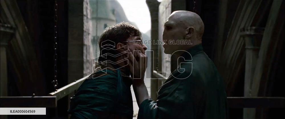 HARRY POTTER AND THE DEATHLY HALLOWS: PART 2