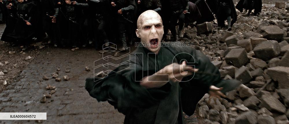 HARRY POTTER AND THE DEATHLY HALLOWS: PART 2