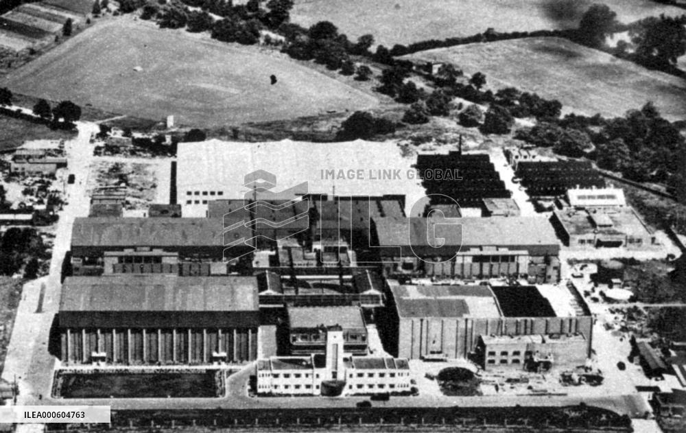 ELSTREE FILM STUDIOS, Boreham Wood, Hertfordshire