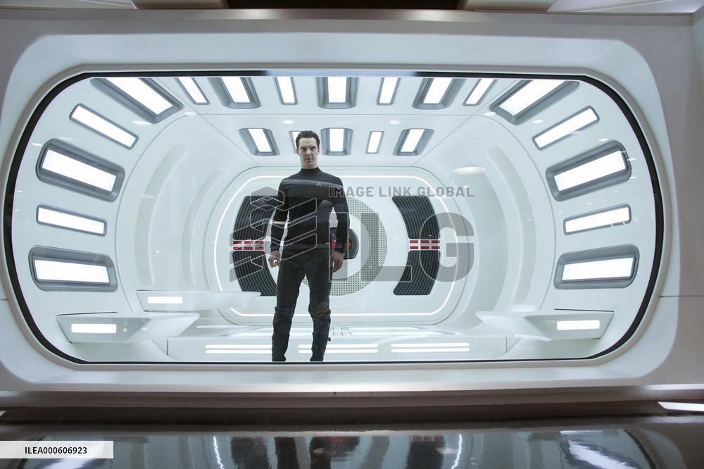 STAR TREK INTO DARKNESS