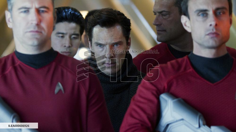 STAR TREK INTO DARKNESS