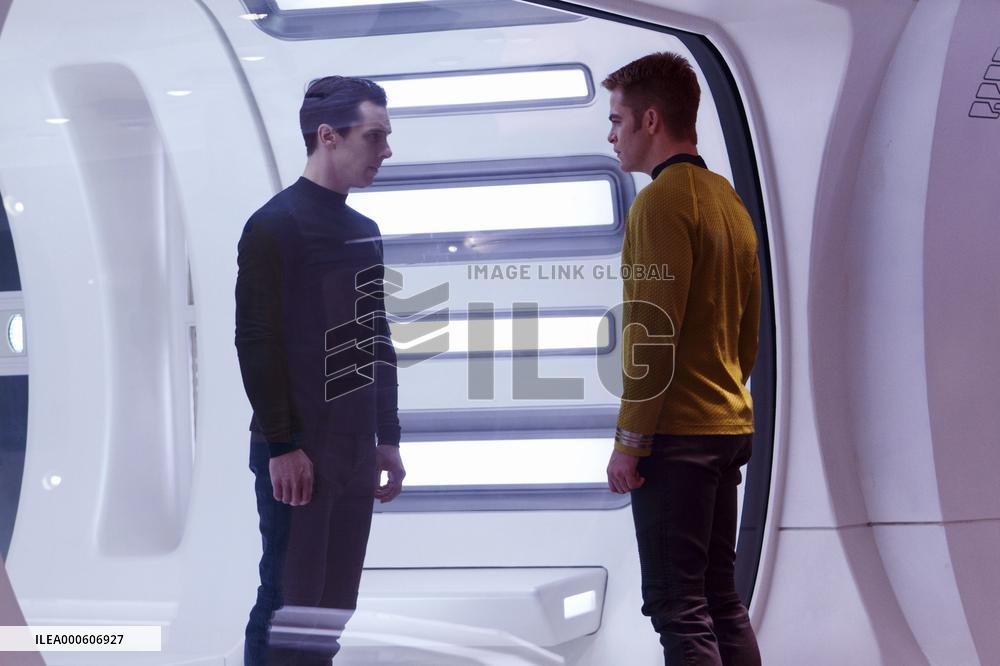 STAR TREK INTO DARKNESS