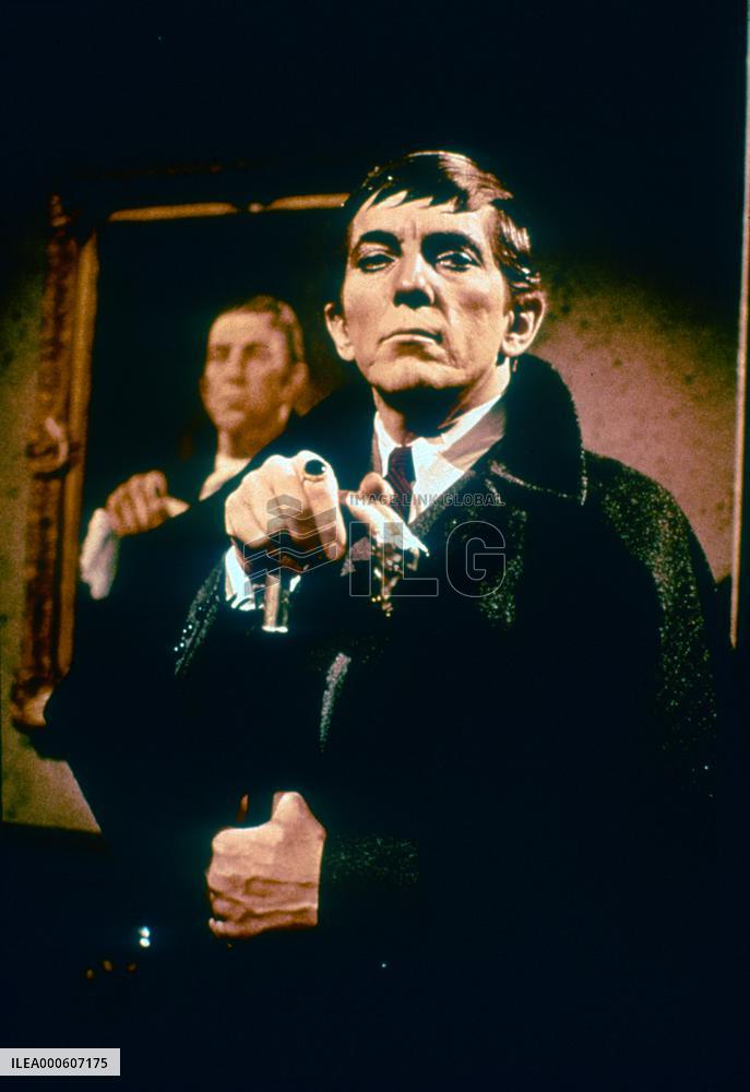 DARK SHADOWS