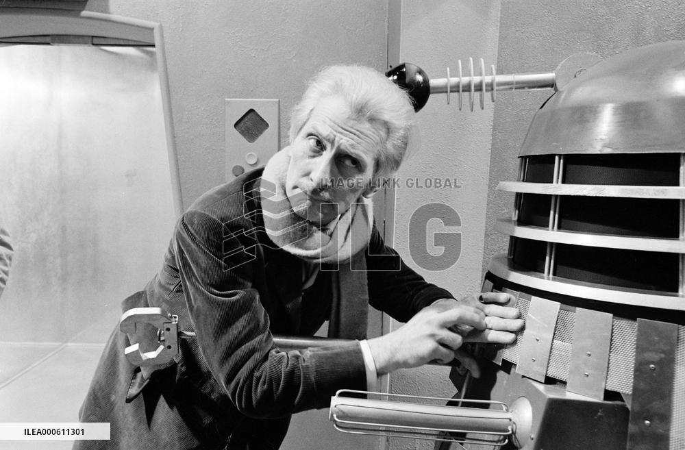Daleks Invasion Earth 2150AD film (1966)