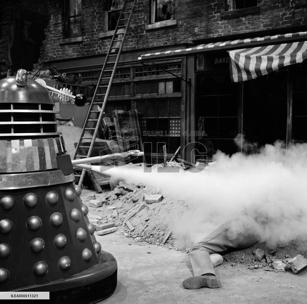 Daleks Invasion Earth 2150AD film (1966)