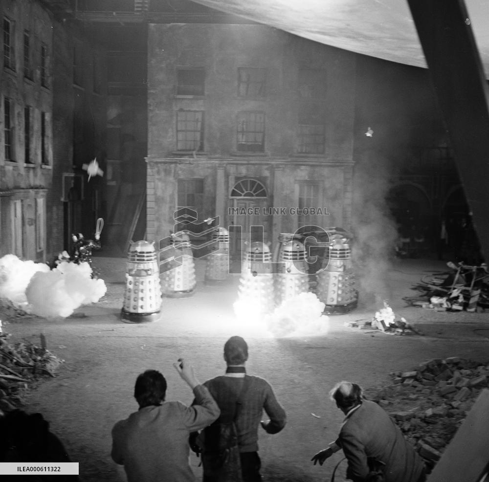 Daleks Invasion Earth 2150AD film (1966)