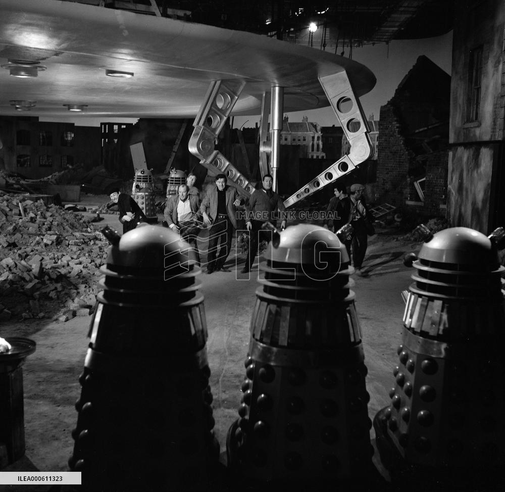 Daleks Invasion Earth 2150AD film (1966)
