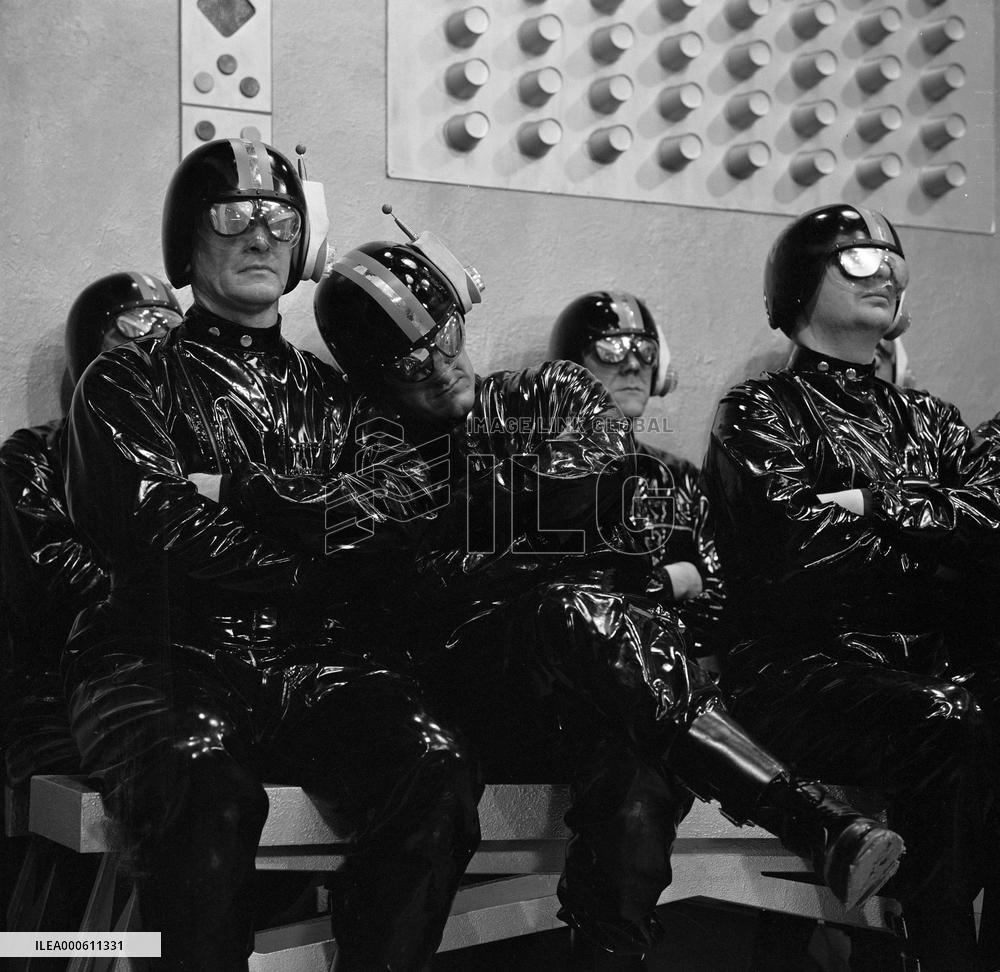 Daleks Invasion Earth 2150AD film (1966)