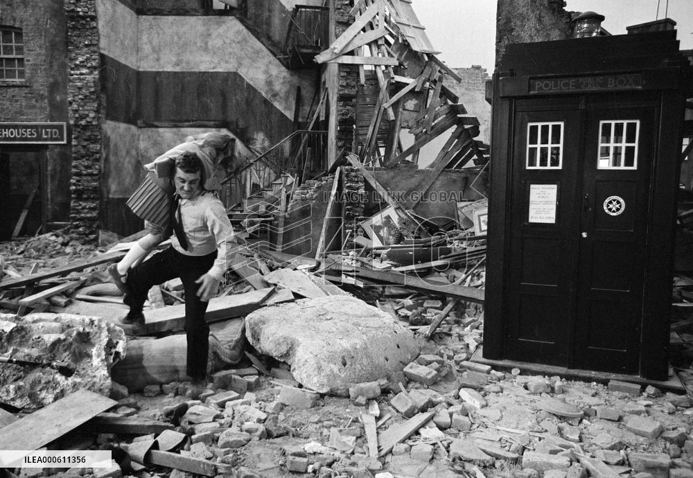 Daleks Invasion Earth 2150AD film (1966)
