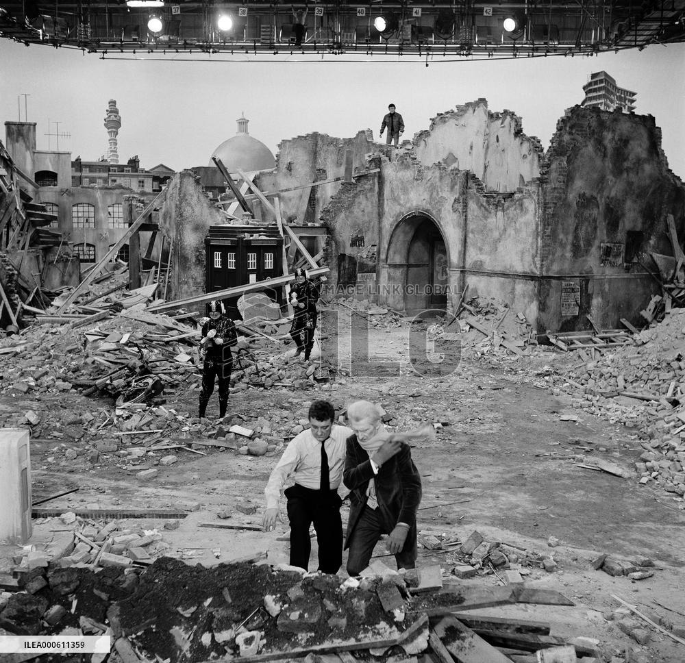 Daleks Invasion Earth 2150AD film (1966)