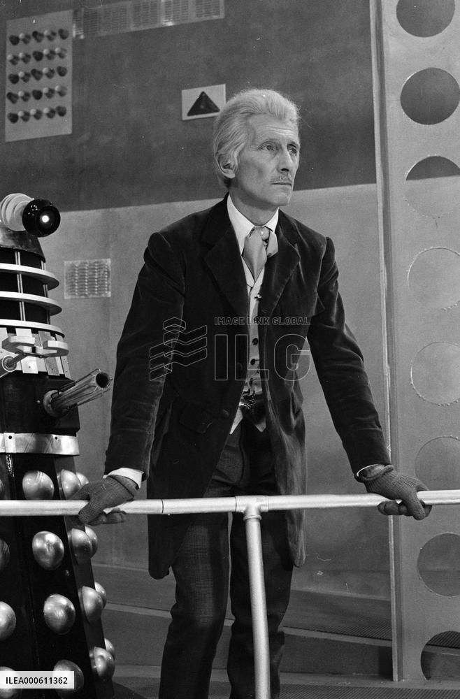Daleks Invasion Earth 2150AD film (1966)