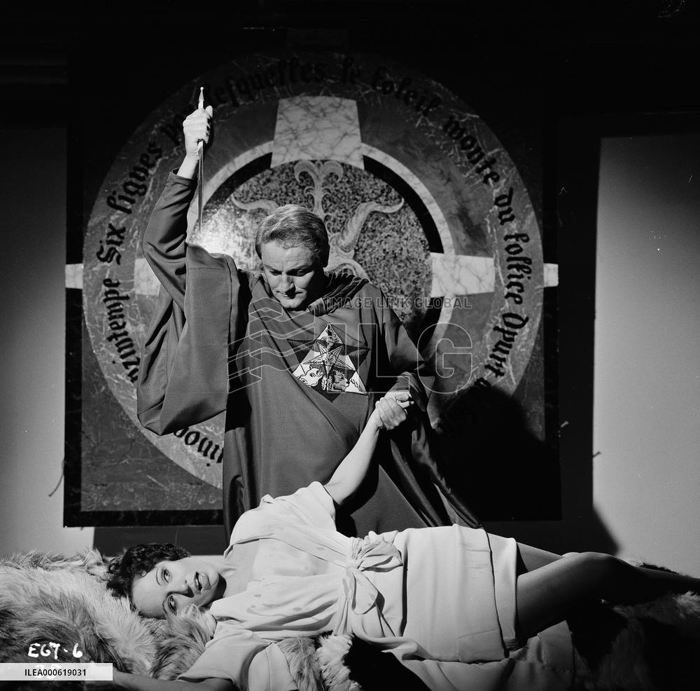 The Devil Rides Out (1968) Film