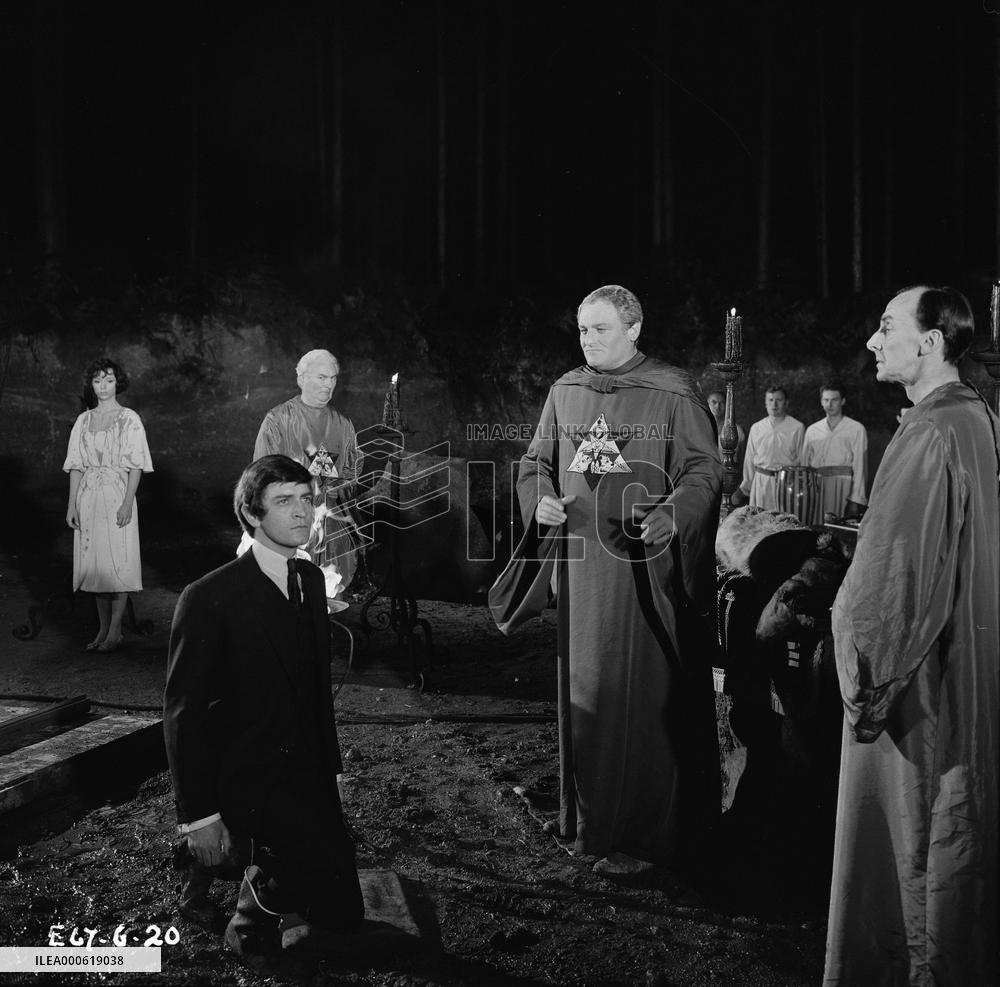 The Devil Rides Out (1968) Film