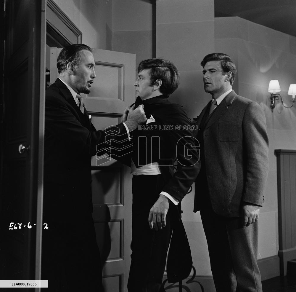 The Devil Rides Out (1968) Film