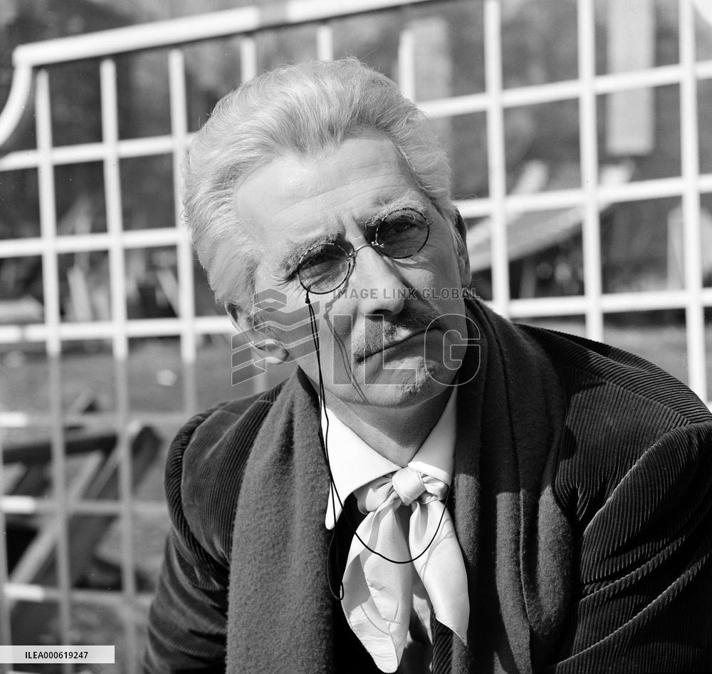 Dr. Who and the Daleks film (1966)