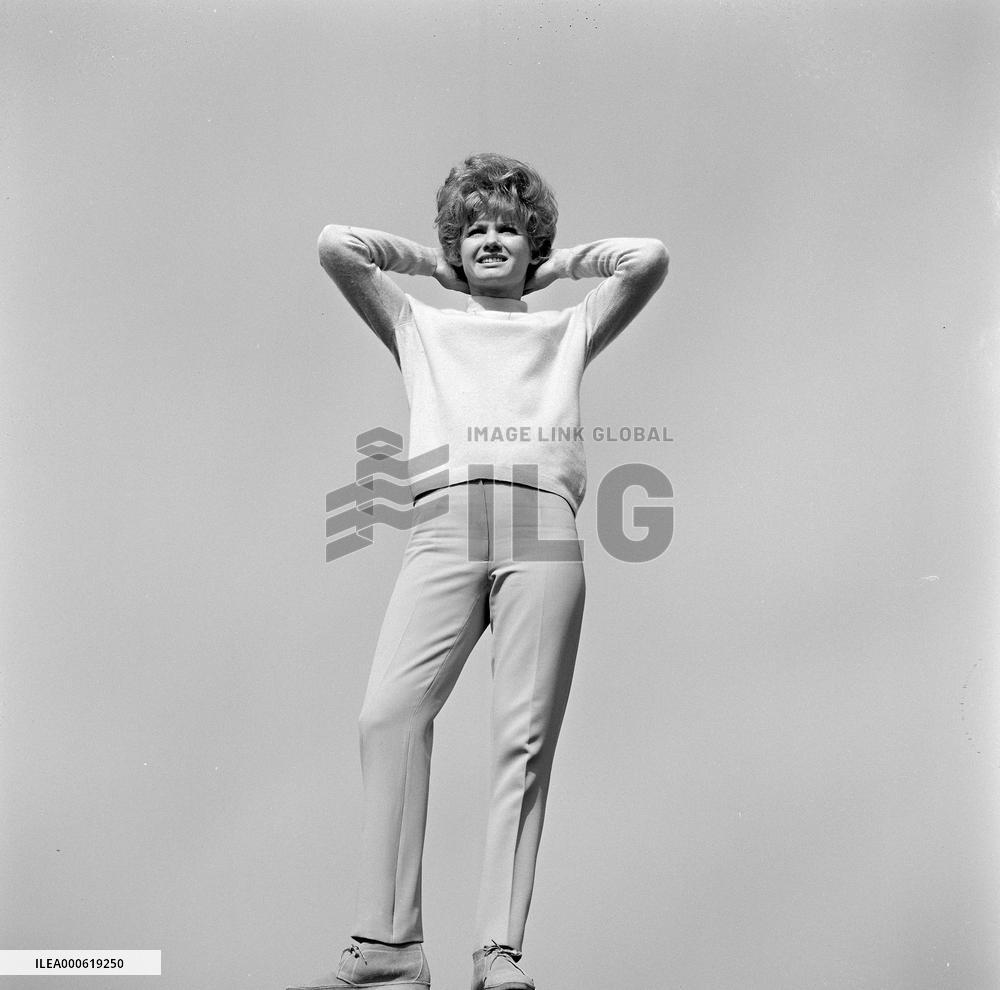 Dr. Who and the Daleks film (1966)