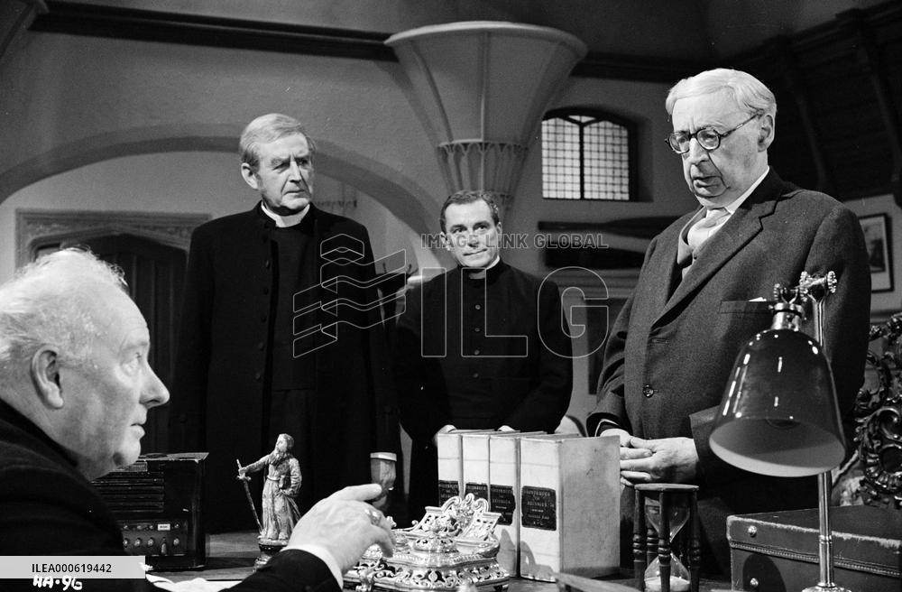 Heavens Above (1963) Film