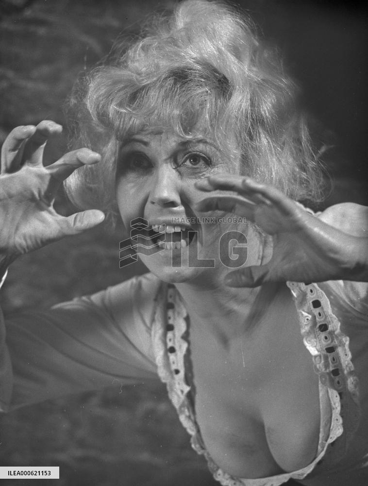 I Monster (1971) Film