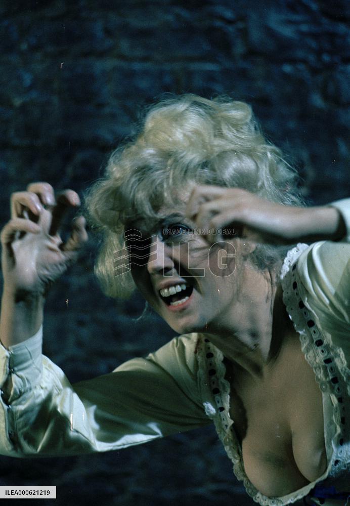 I Monster (1971) Film
