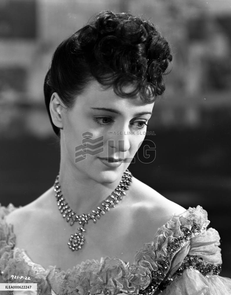 Audrey Fildes in Kind Hearts and Coronets (1949)