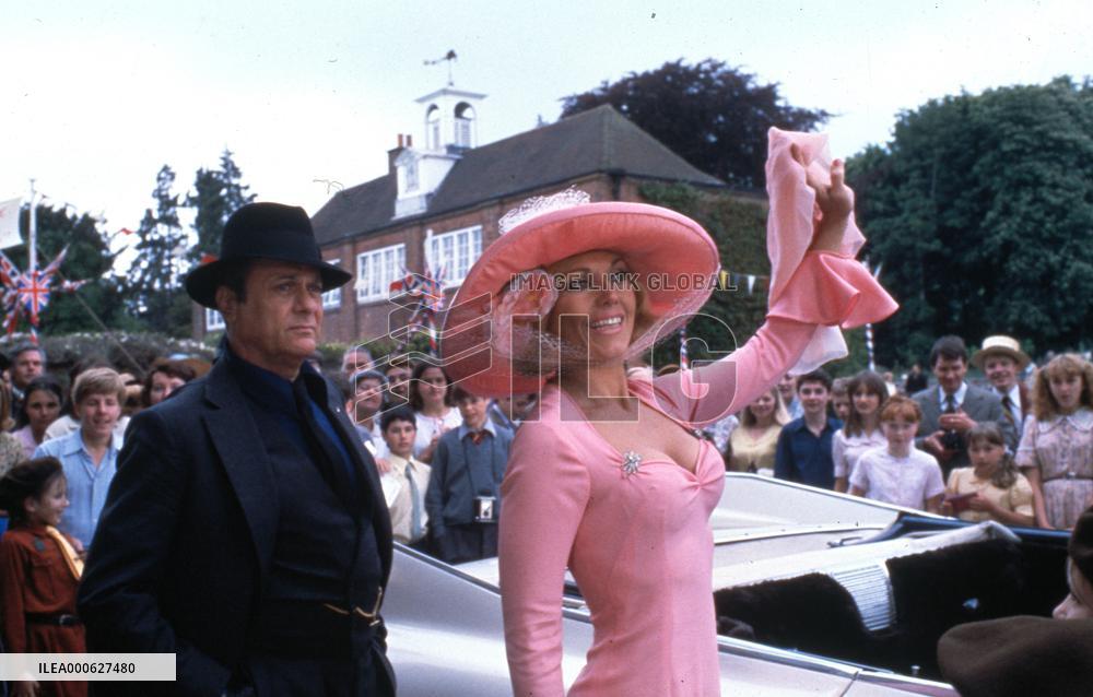 The Mirror Crack'd film (1980)