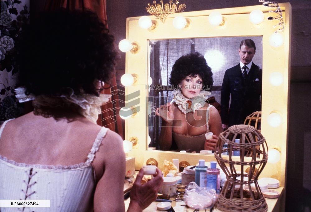 The Mirror Crack'd film (1980)