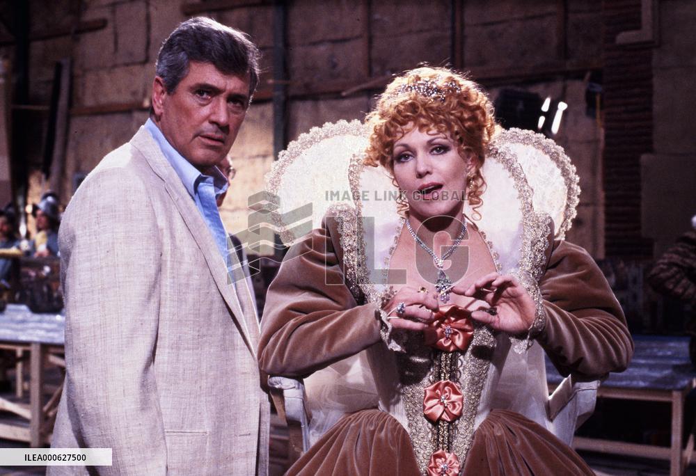 The Mirror Crack'd film (1980)