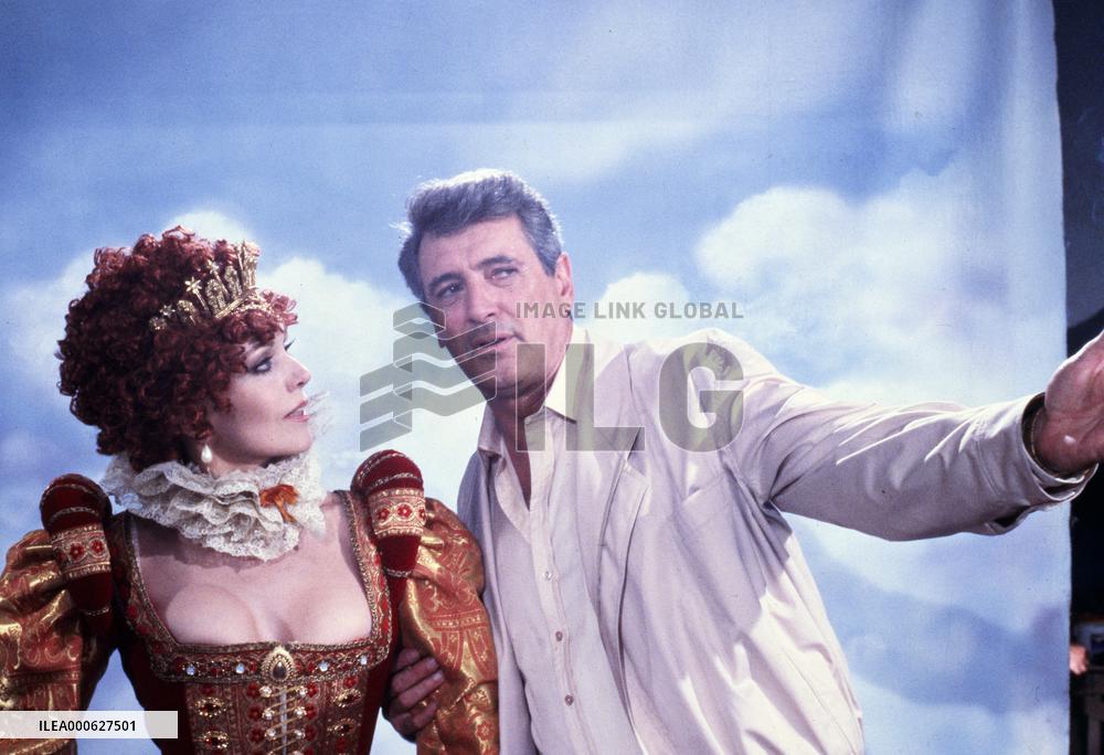 The Mirror Crack'd film (1980)