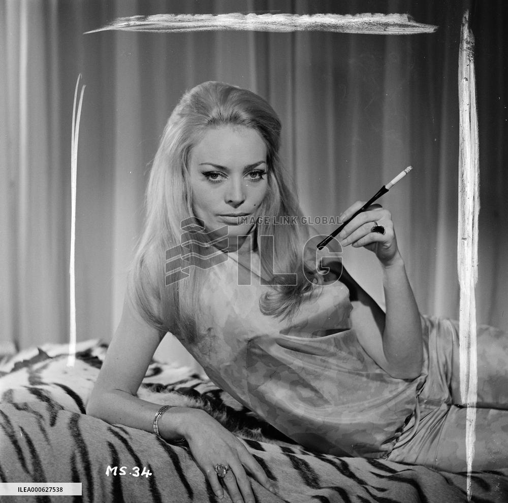 The Mummy's Shroud (1967) Film