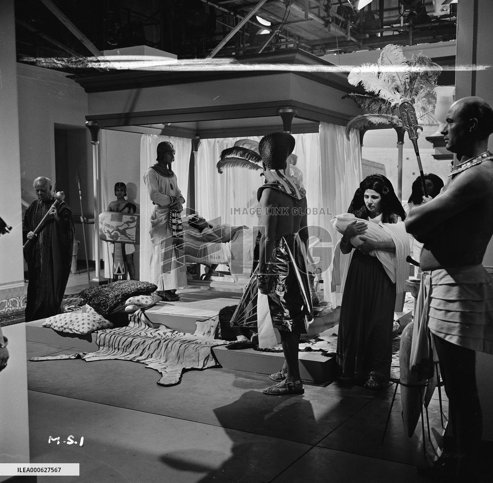 The Mummy's Shroud (1967) Film