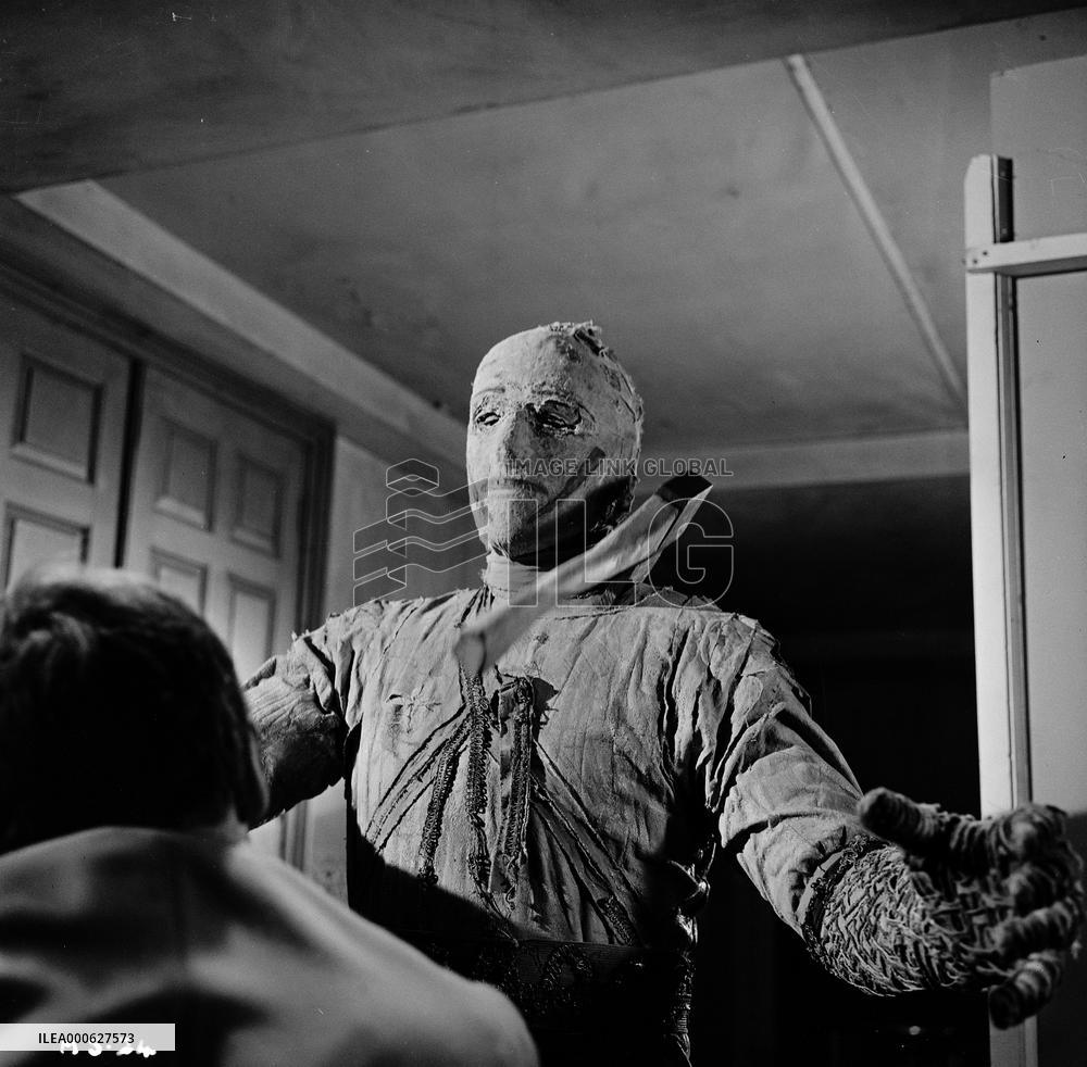 The Mummy's Shroud (1967) Film