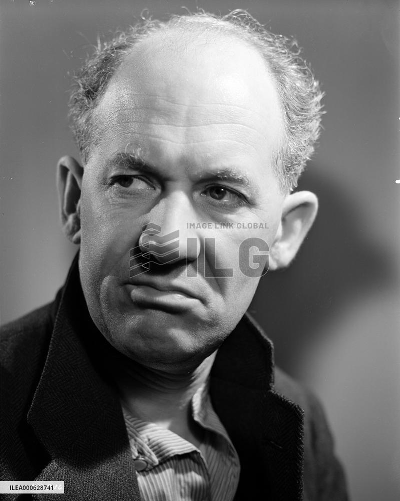 Frederick Piper in Passport to Pimlico (1949)