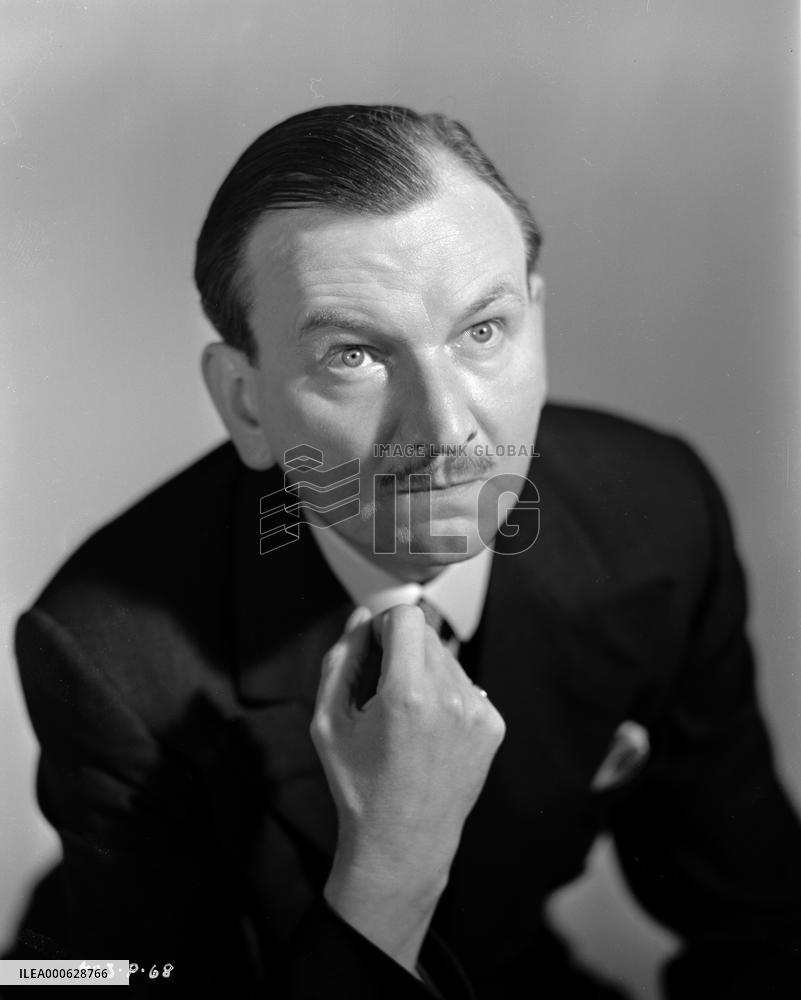 Raymond Huntley in Passport to Pimlico (1949)