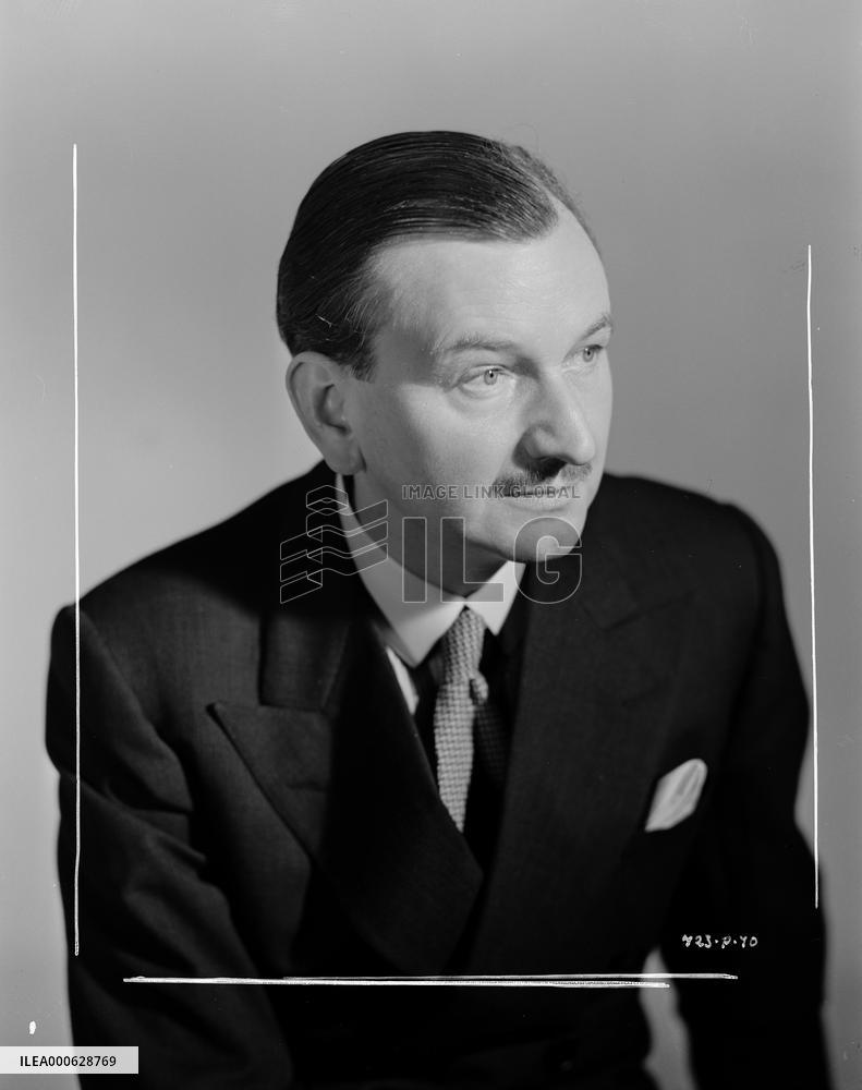 Raymond Huntley in Passport to Pimlico (1949)