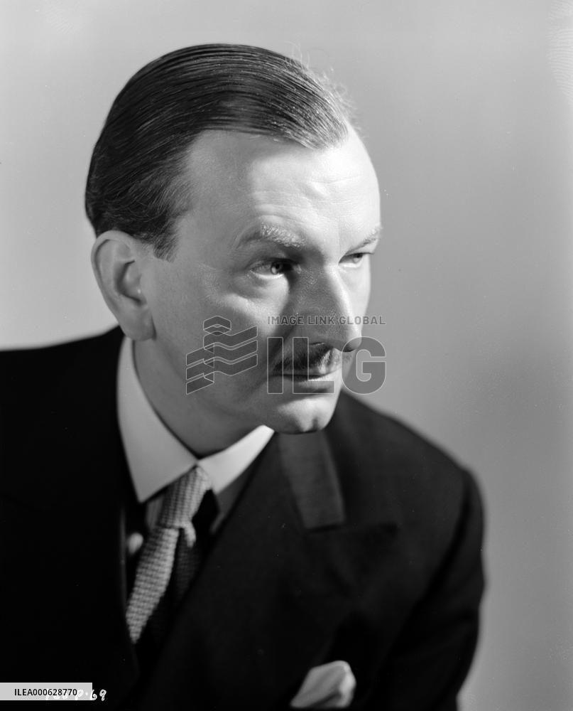 Raymond Huntley in Passport to Pimlico (1949)