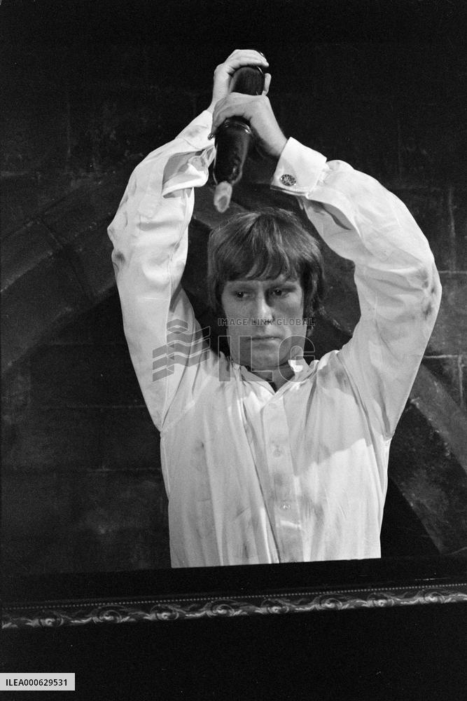Scars of Dracula (1970) Film