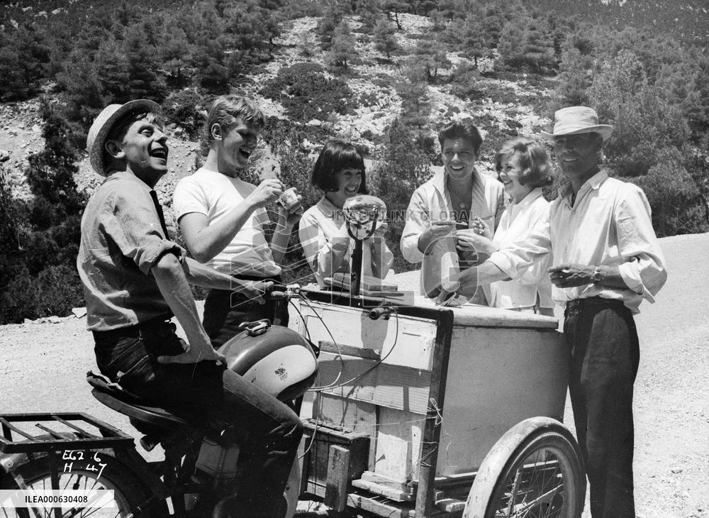 Summer Holiday (1963)